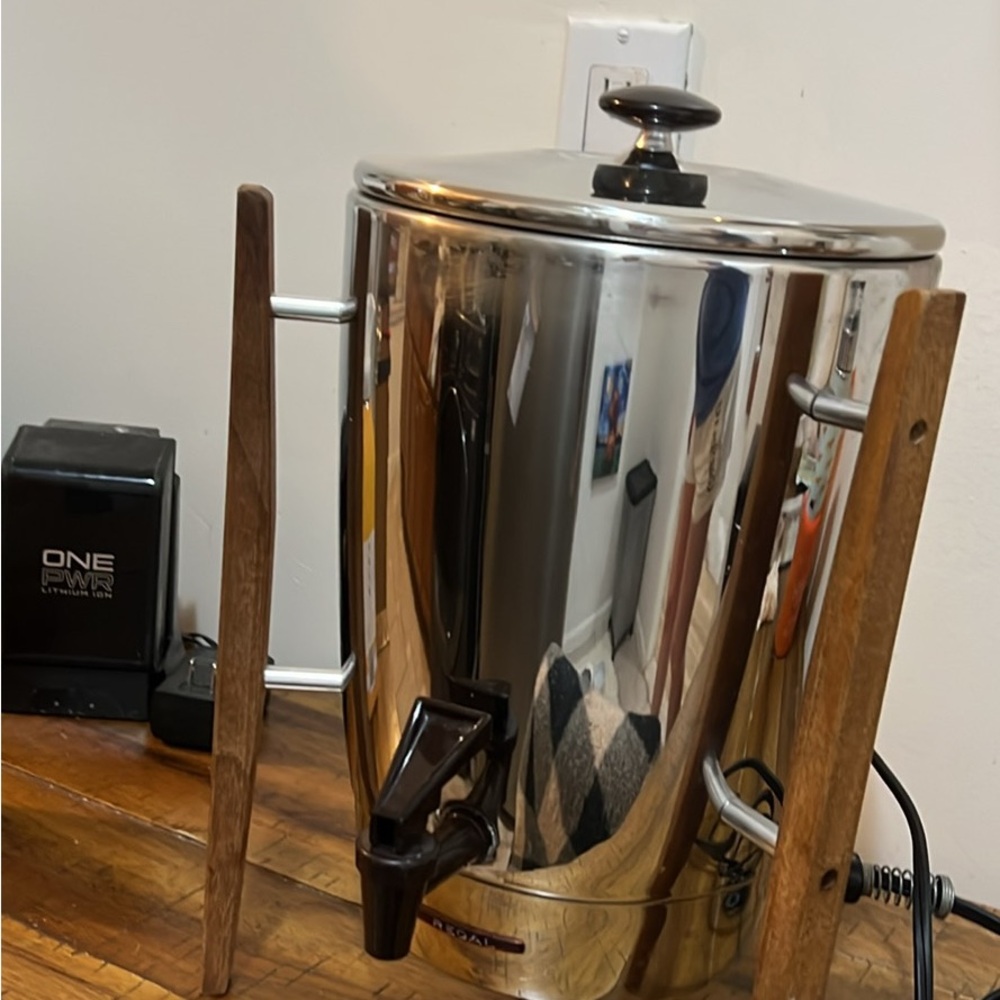 Mid-Century Modern Atomic Space Age Chrome Regal Coffee Pot/Percolator 1960s MCM